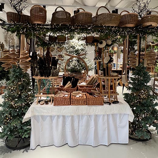 Kurve og pileflet i pilekurvens julebutik i Lyngby Storcenter